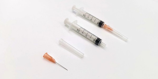 一次性注射器和輸液器的發放管理條例